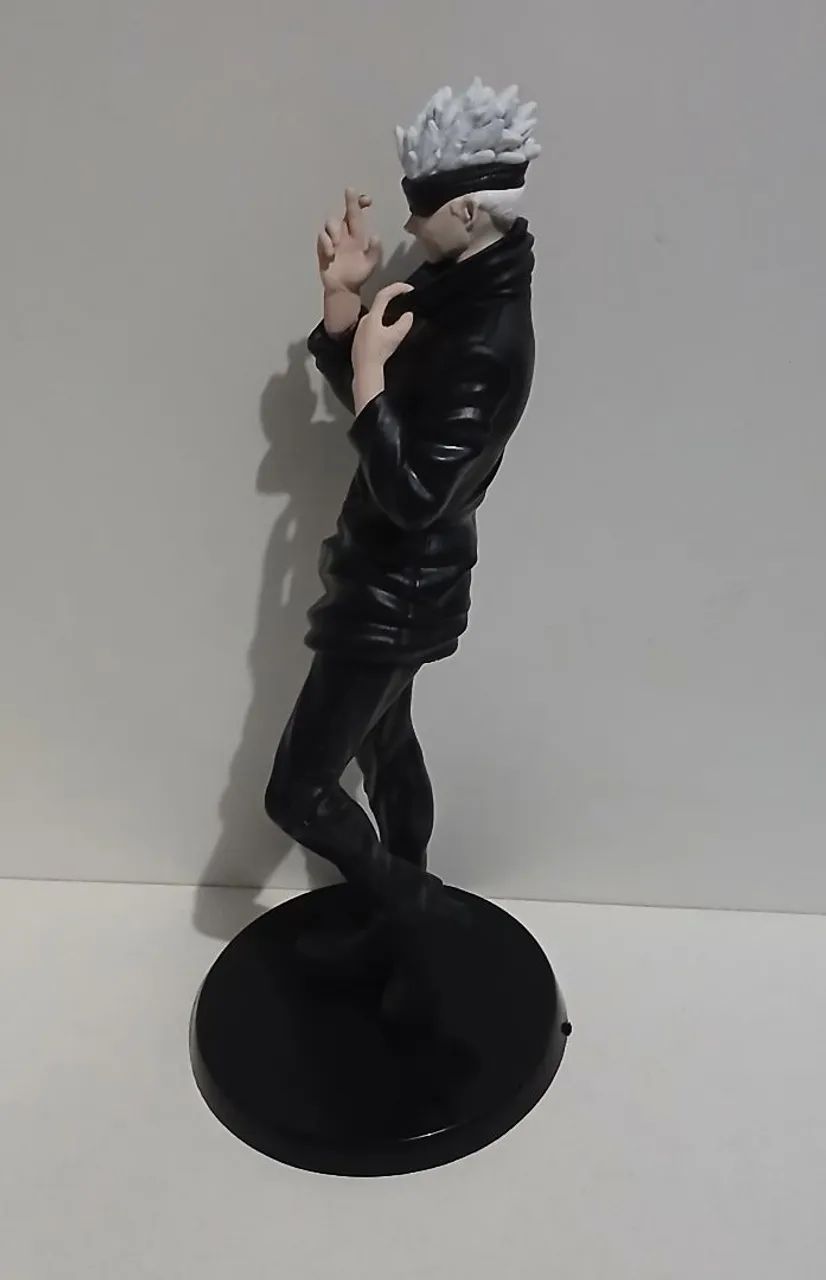 BONECO ACTION FIGURE JUJUTSU SATORU GOJO - Foto 2