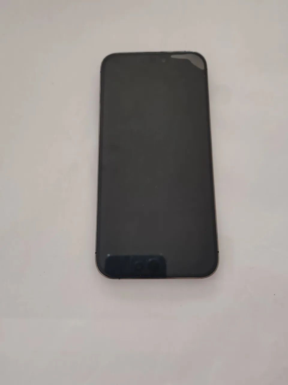 iPhone 14 Pró Max roxo intenso 