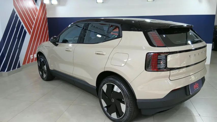 Volvo EX30 E40 Core (elétrico) 2026 - Foto 4