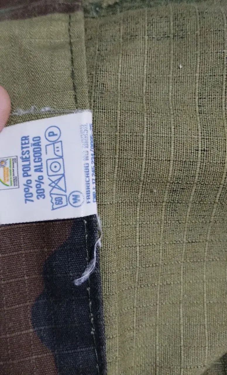 Calça original do exército, bota e livro  - Foto 3