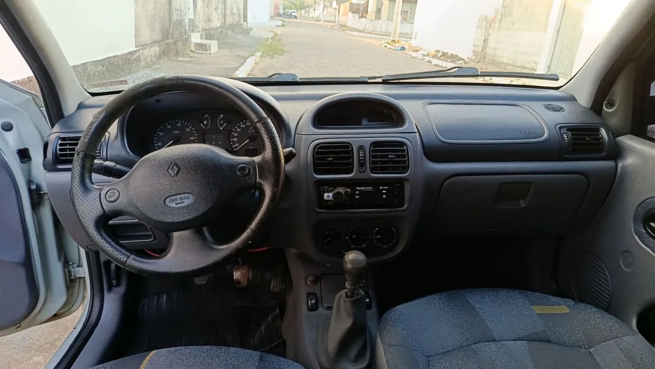 Renault Clio RN/ Expression 1.0 5P 2003 - Foto 3