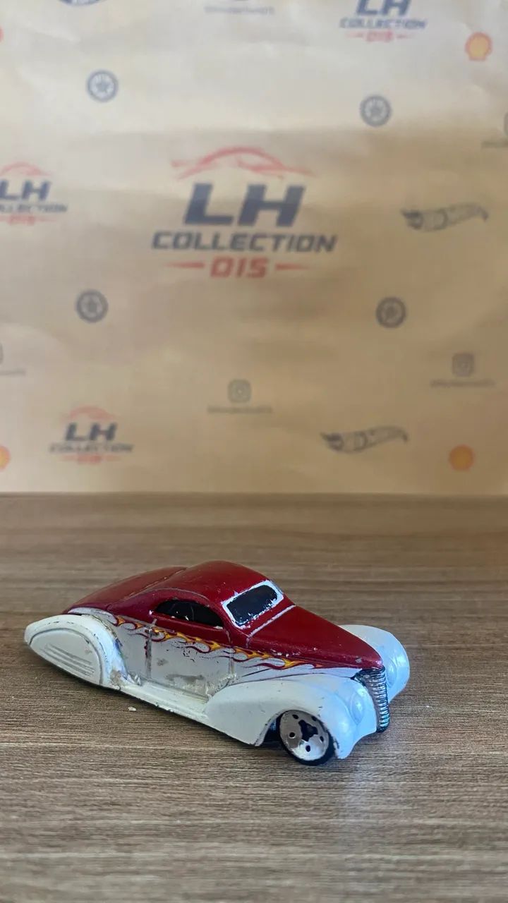 Hot Wheels Swoop Coupe ? 2002