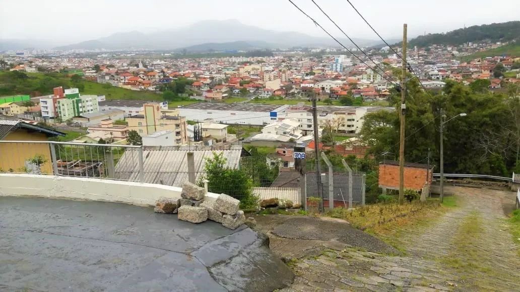 Amplo Terreno no bairro São Luiz, em São José. - Foto 4