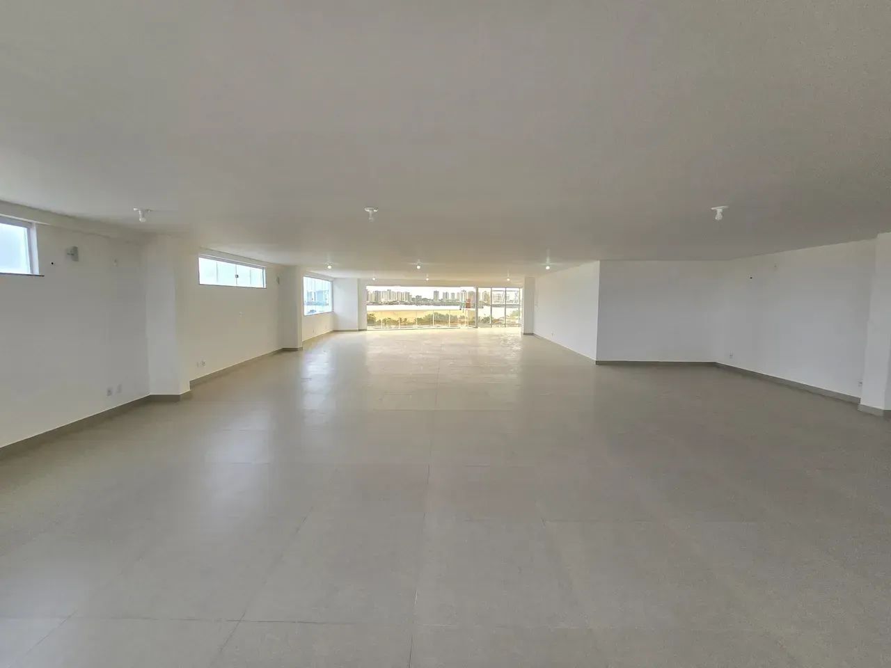 ALUGO PREDIO NOVO AO LADO DO MATEUS - Foto 3