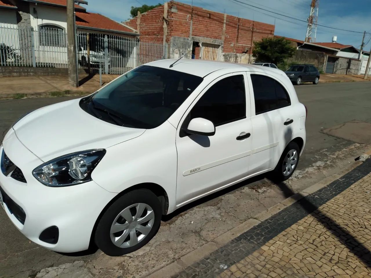 Nissan March 2018