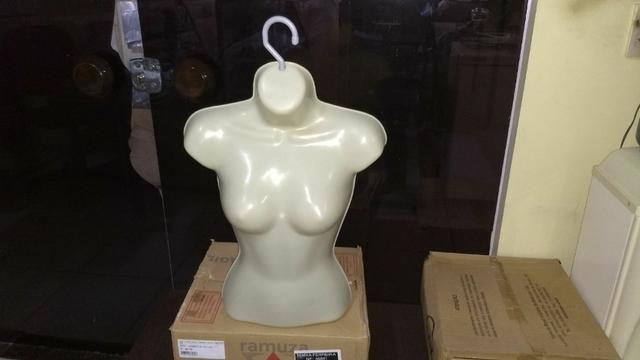 Ferramenta para injeção de manequim (busto)