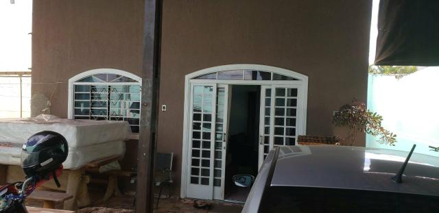 Casa de 3 Quartos à Venda Arapoanga Planaltina-DF