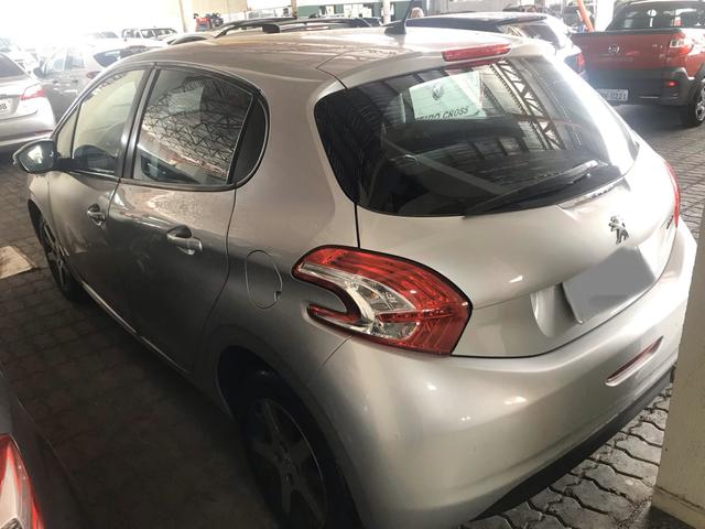 Peugoat 208 - Foto 3