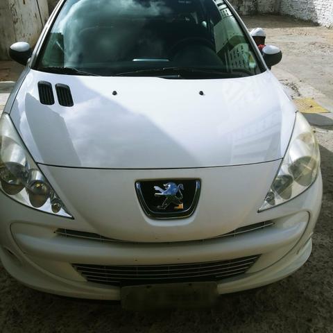 Alugo carro