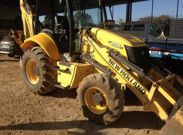 Retroescavadeira new holland no boleto - Foto 2
