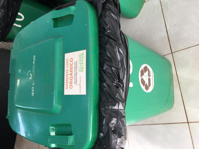 Lixeira com rodas - Foto 3