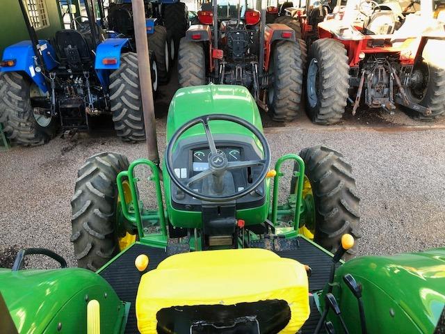 John Deere 5085 E 4x4 ano 2012 - Foto 3