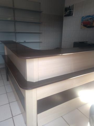Balcão e prateleiras 400 reais tudo - Foto 2