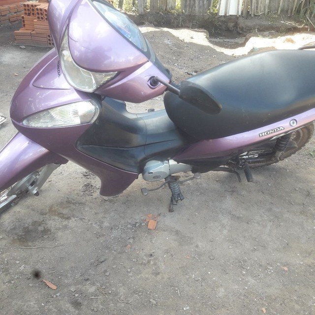VENDO MOTO BIZ 125