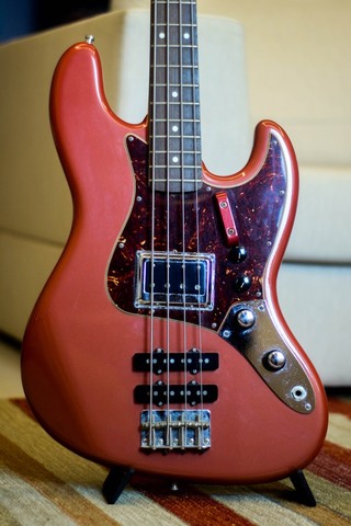 Baixo Tractor Jazz Bass Darkstar Peterbuilt