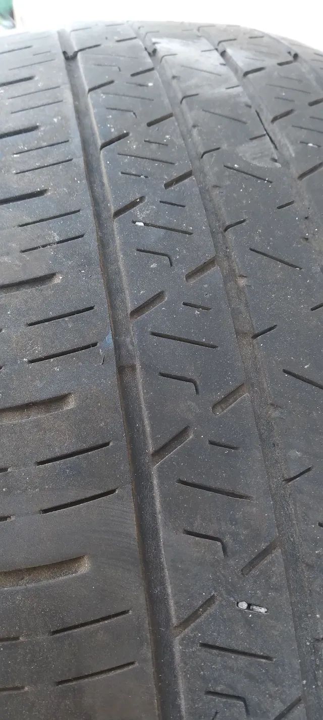 Vendo 4  pneus meia vida  aro 16