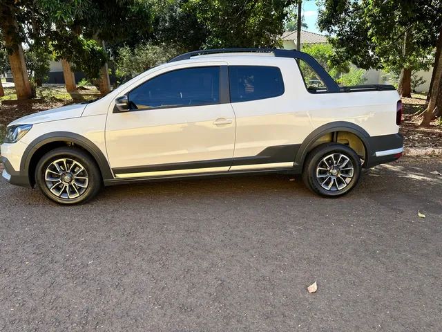 VW - Volkswagen Saveiro Cross 1.6 16v C.D. Branca 2021 - Campo Grande