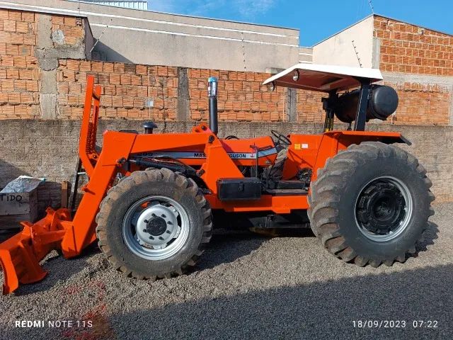 Massey Ferguson 299 -  2003 com lamina, concha e escarificador