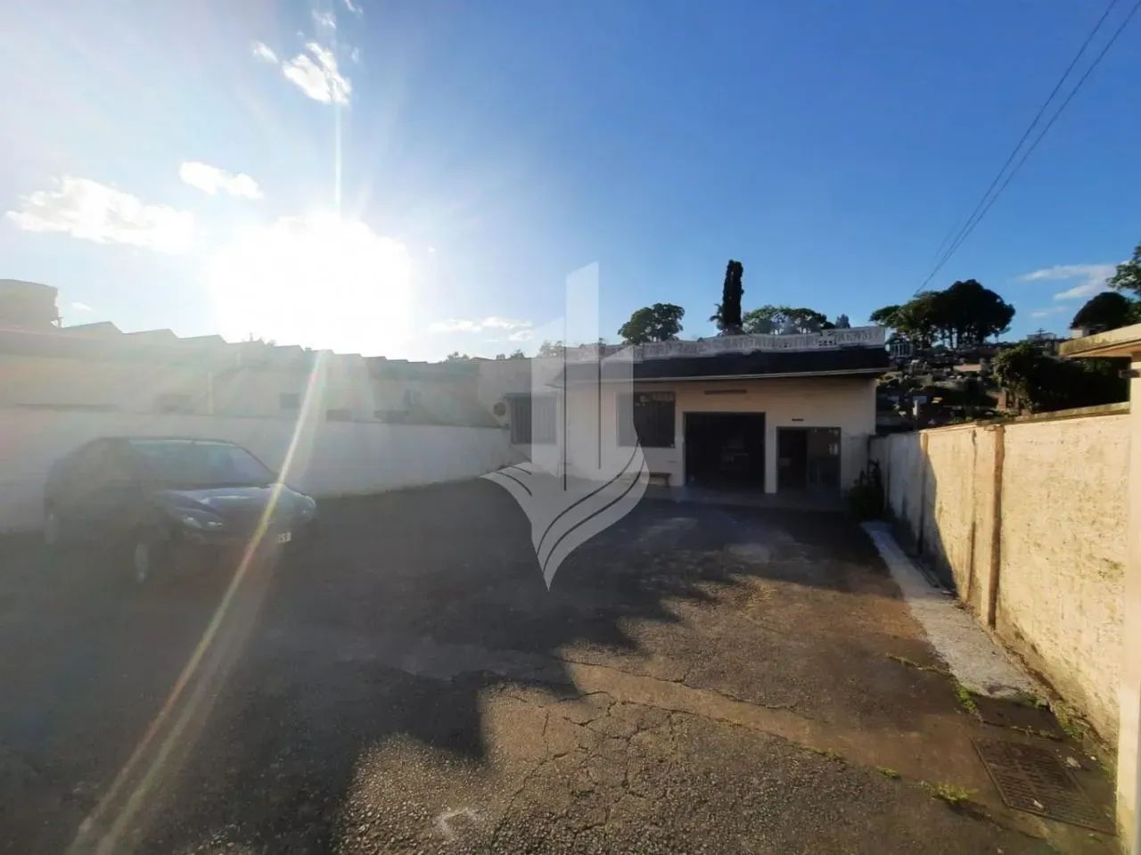 Galpão com 500m², Amplo pátio para estacionamento - Foto 5