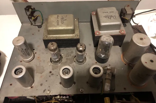 Amplificador valvulado Delta