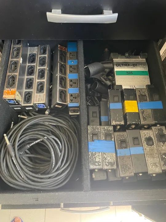 Microfones e equipamentos de som profissional - Foto 6