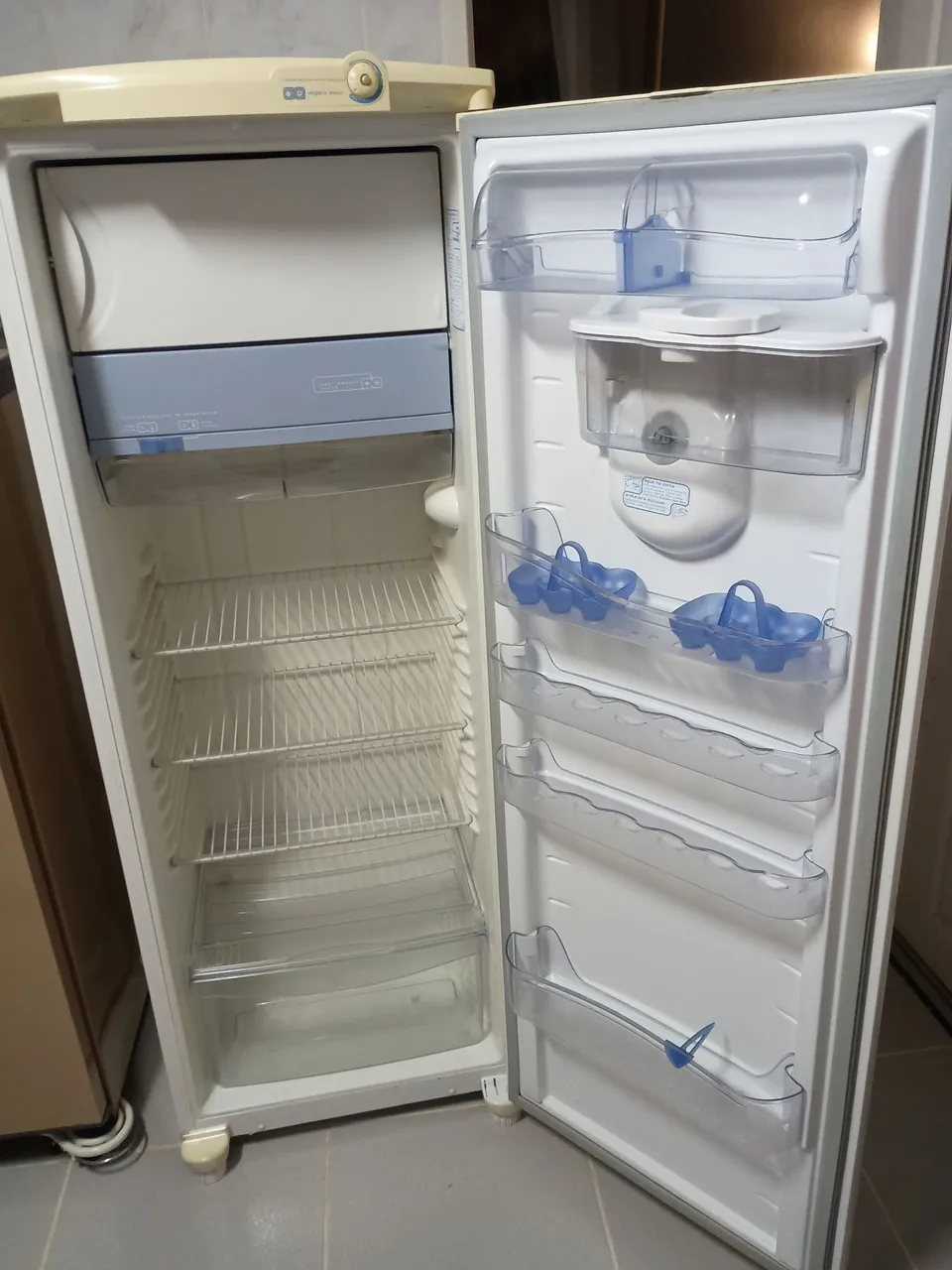 Geladeira Consul DEGELO AUTOMÁTICO FUNCIONANDO perfeitamente 1050