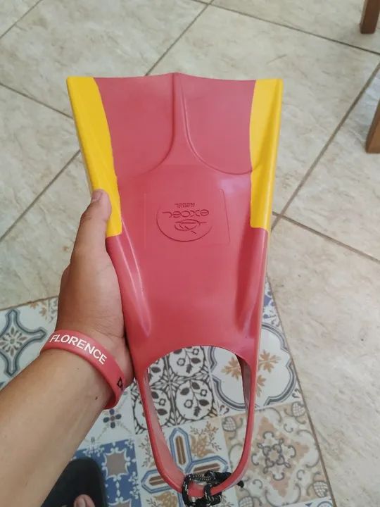 Pé de pato Excell, semi-novo tamanho L - Foto 4