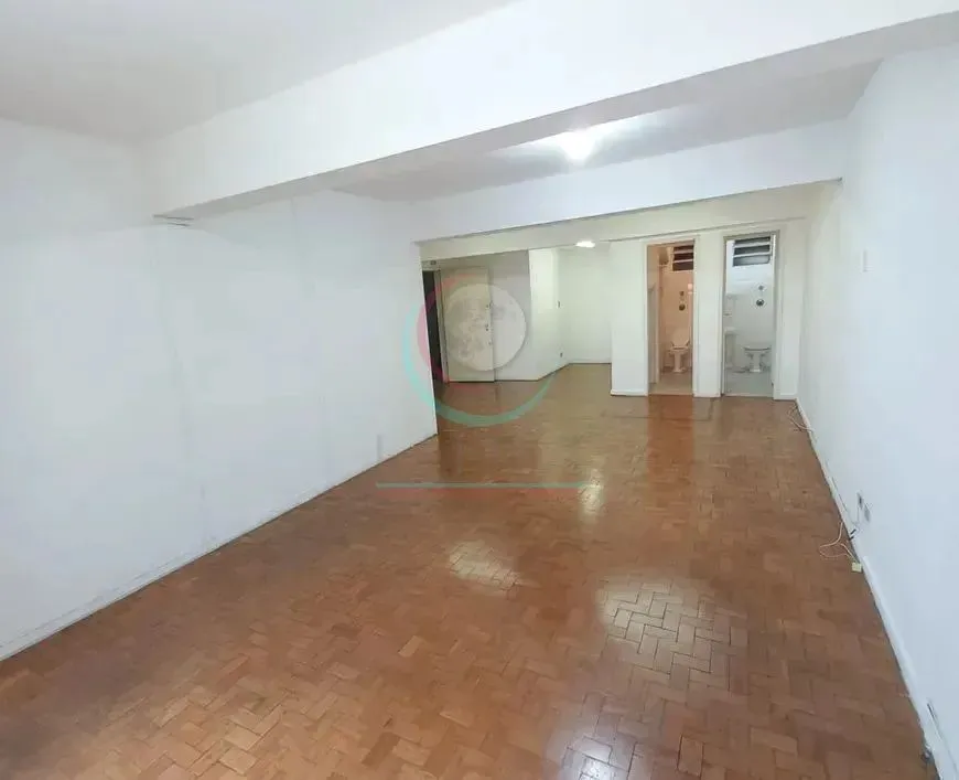 Sala comercial para venda e locação no bairro de Vila Buarque, próximo ao metrô Sta. Cecíl