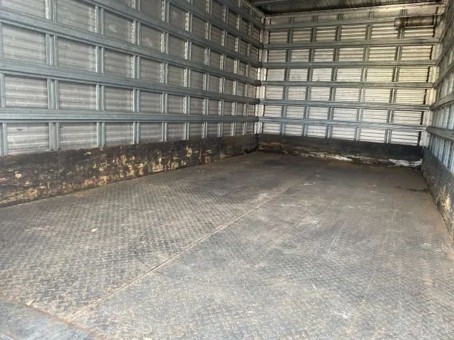 Iveco 70c17 , Baú , Plataforma Hidráulica. - Foto 13