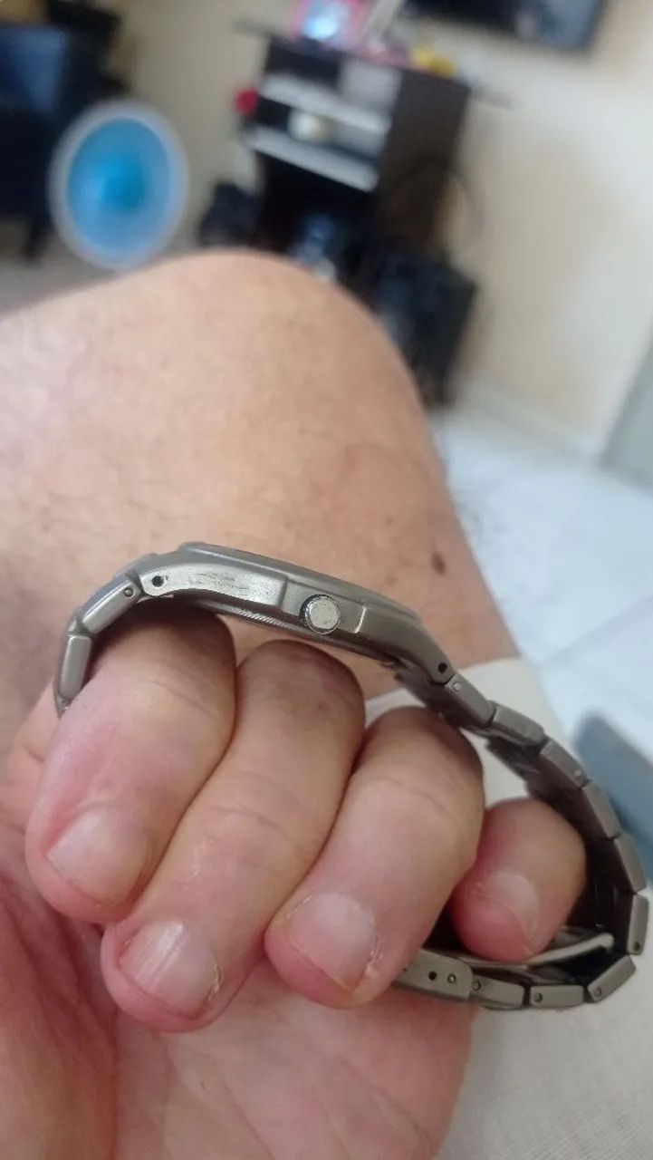 CITIZEN TITANIUM a quartz date todo lindo funcionando perfeitamente todo original  - Foto 3