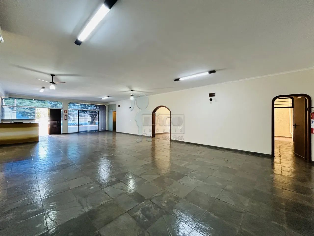 Galpão comercial de 200m² com estacionamento frontal para locação - Jardim Sumaré - Foto 6