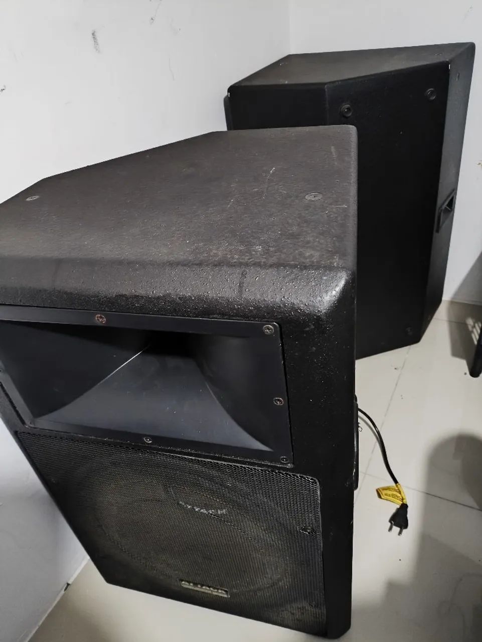 Par de Caixas Ativas Attack MP 604 ti