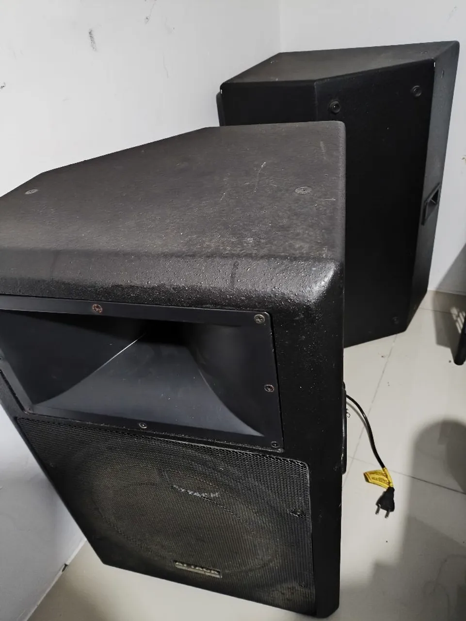 Par de Caixas Ativas Attack MP 604 ti