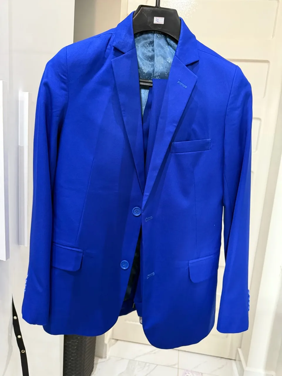 Terno Azul Royal - Elegância e Estilo!