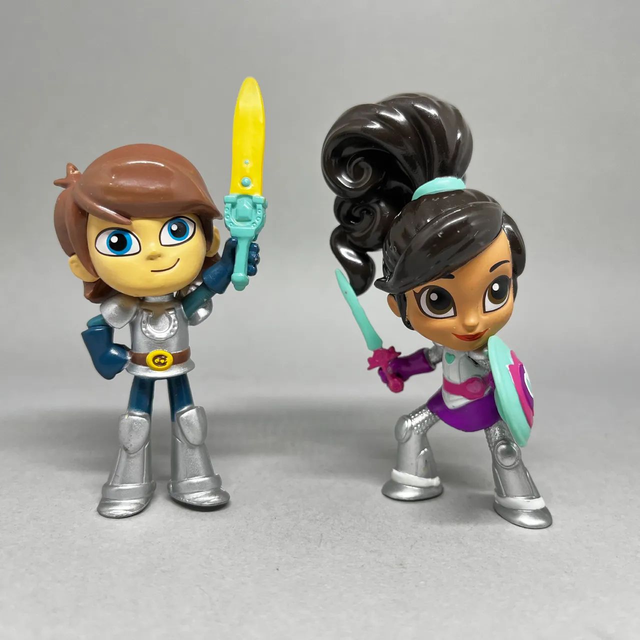 Bonecos Action Figures Nella e Garret Viacom