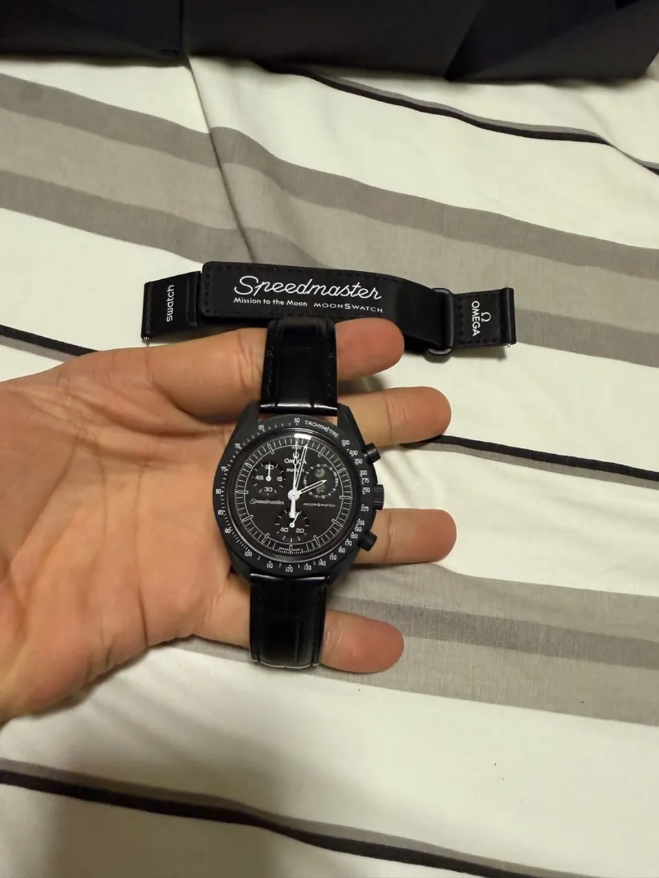 Omega Moonswatch Snoopy
