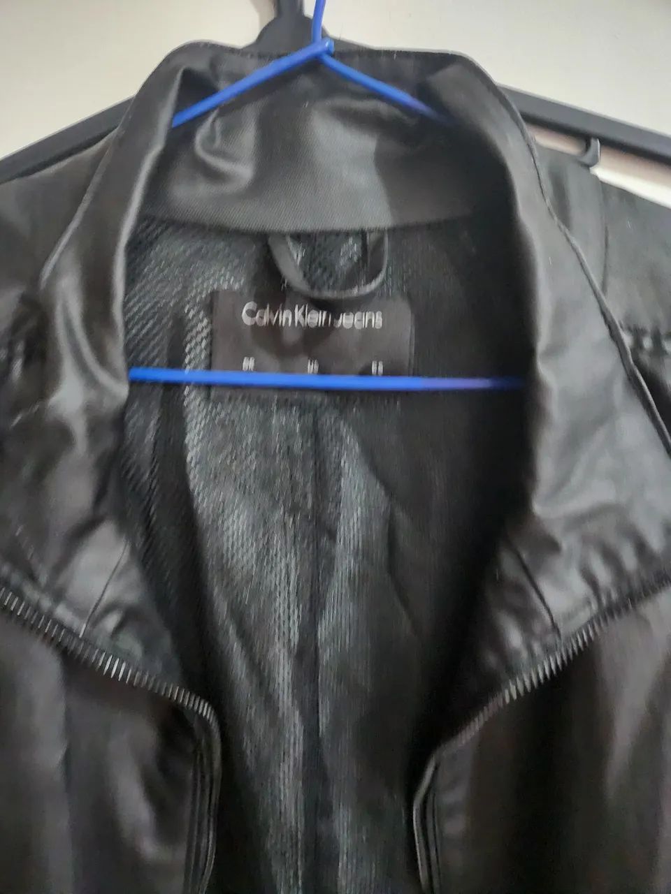 Casaco de couro preto Calvin Klein  - Foto 4