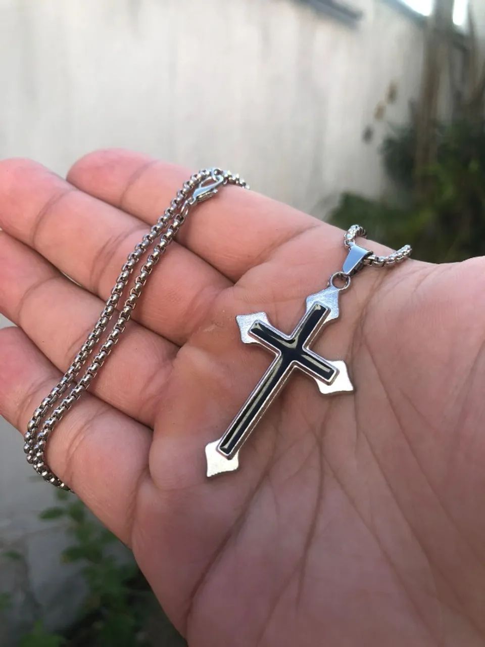 CORRENTE COM PINGENTE MASCULINO