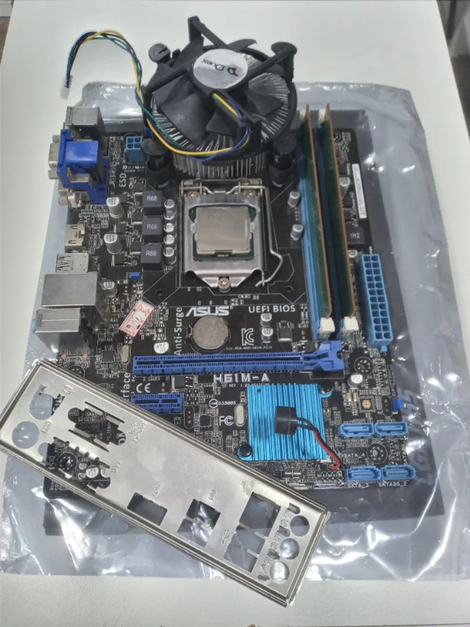Kit Intel Core I5-3350P LGA1155 / MB Asus H61M-A / 4Gb-DDR3
