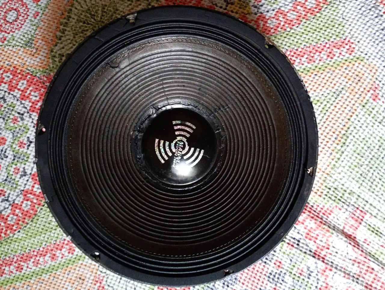 Vende-se alto falante de 15 polegadas magnum de 600 rms - Foto 4