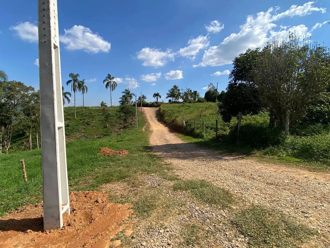 Terreno a venda com terraplanagem e grama de contenção - Foto 4