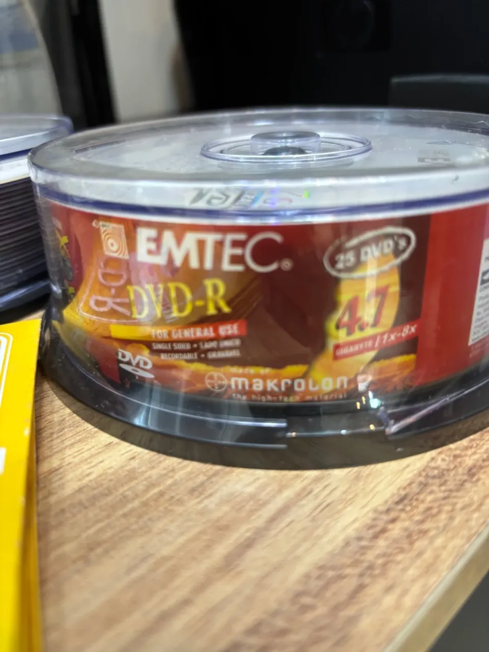48 DVD-R e 5 CD-R novos