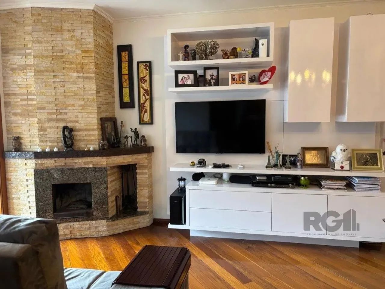 Apartamento de 3 dormitórios, sendo uma suíte, cozinha espaçosa, área de serviço separada  - Foto 4