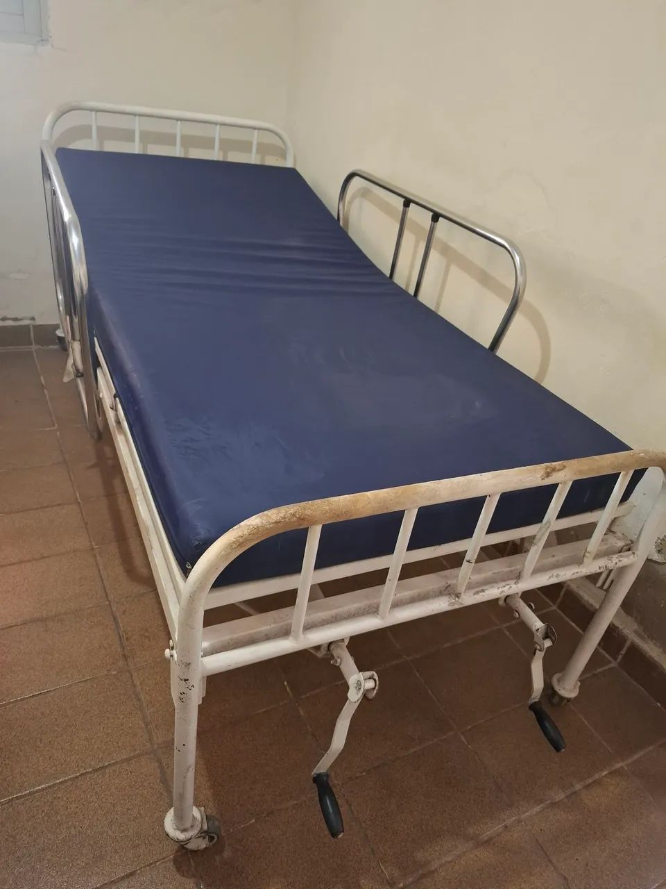 Cama hospitalar 