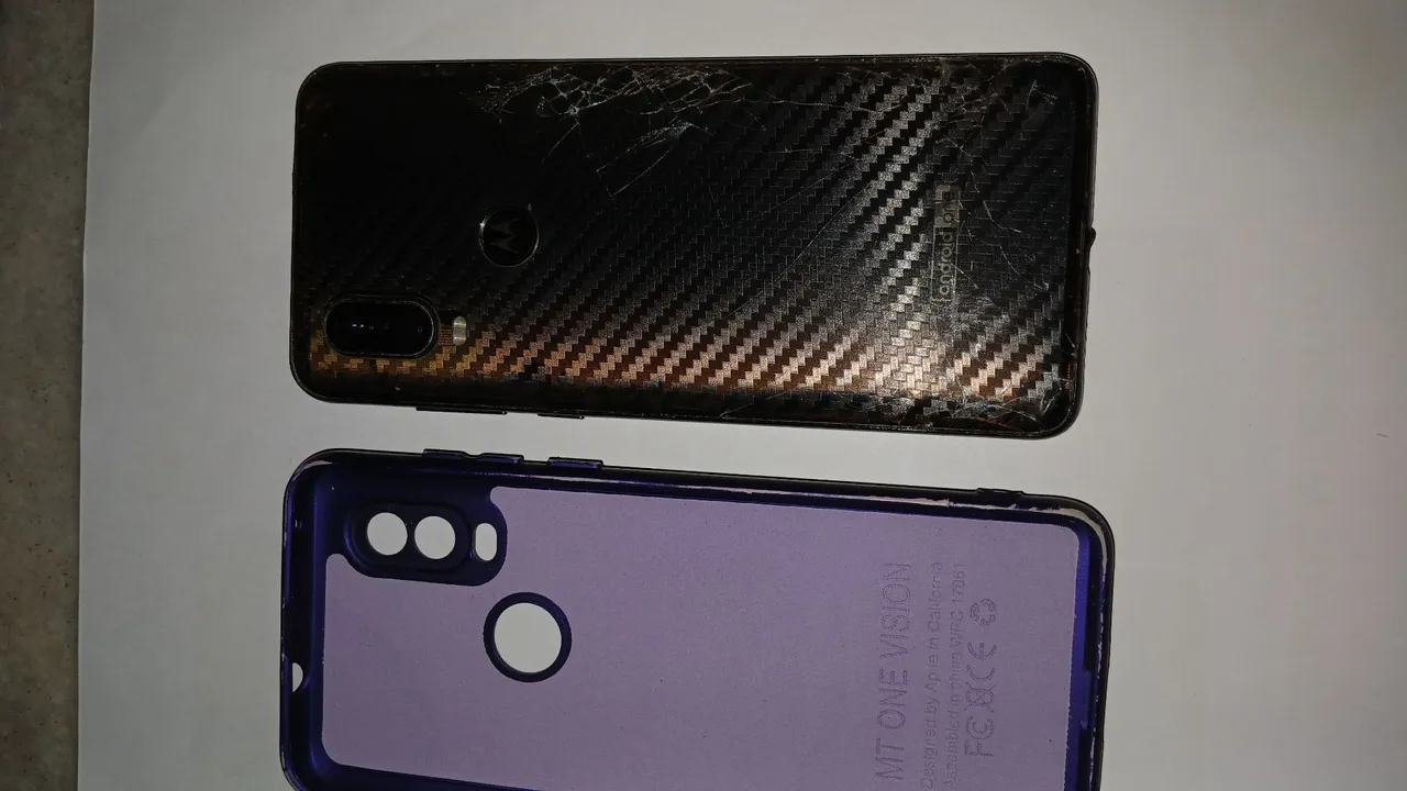 MOTOROLA MOTO ONE R$250
