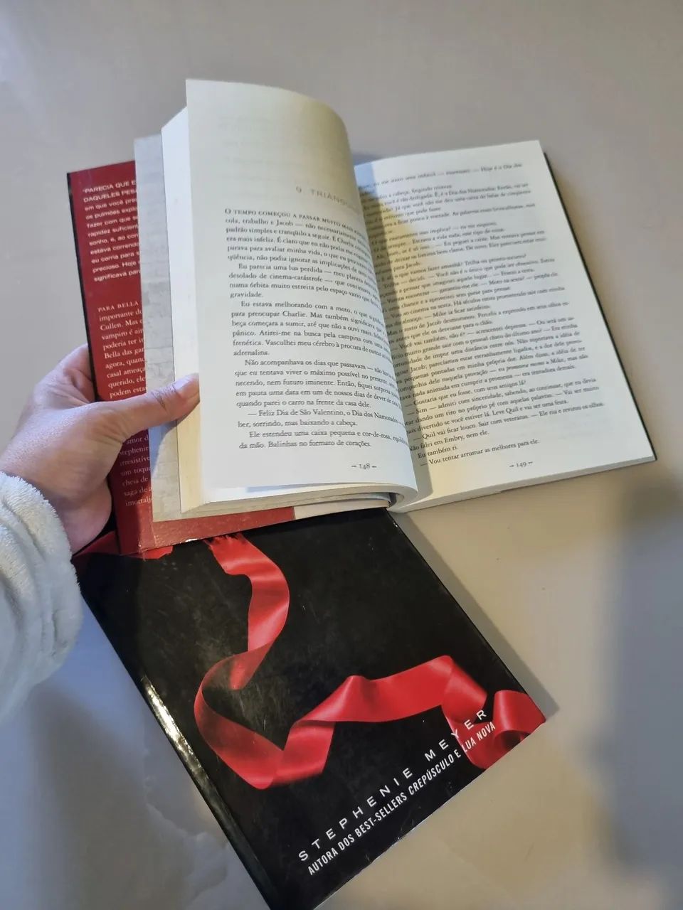Livros da Saga Crepúsculo - Lua Nova e Eclipse - Foto 3