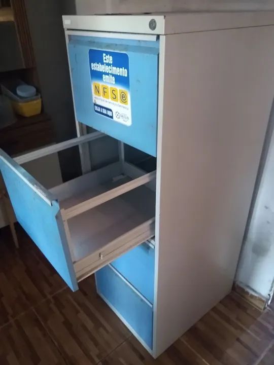 Armário de aço para ferramentas 