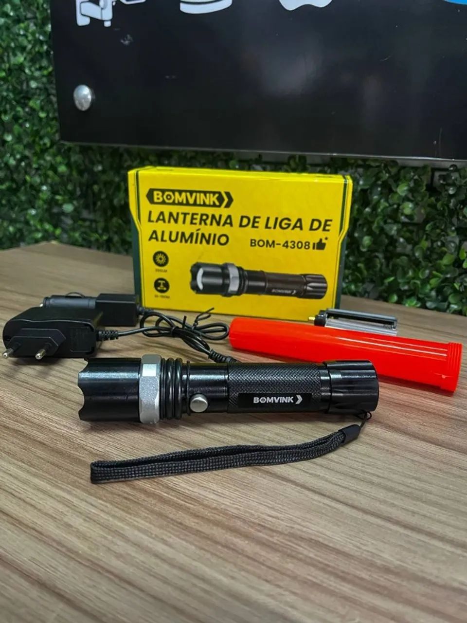 Lanterna de Liga de Alumínio BOM-4308 BOMVINK