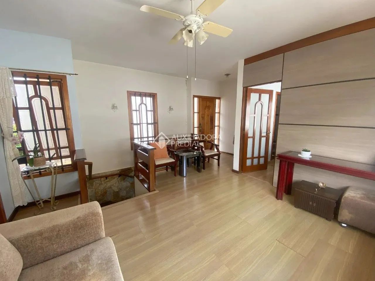 Casa Pronta para Morar com 2 suites, Piscina, Área Gourmet e Edícula Completa - Foto 4