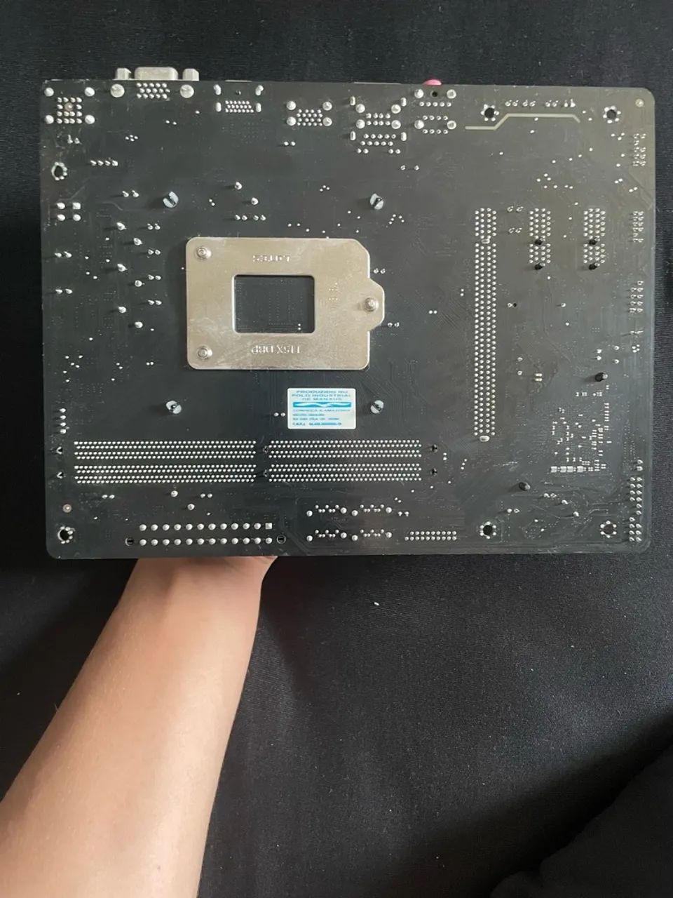 Placa mãe da Pcware modelo IPMH310G, com 8gb ram da T-Force e I5-9400F LGA1151
